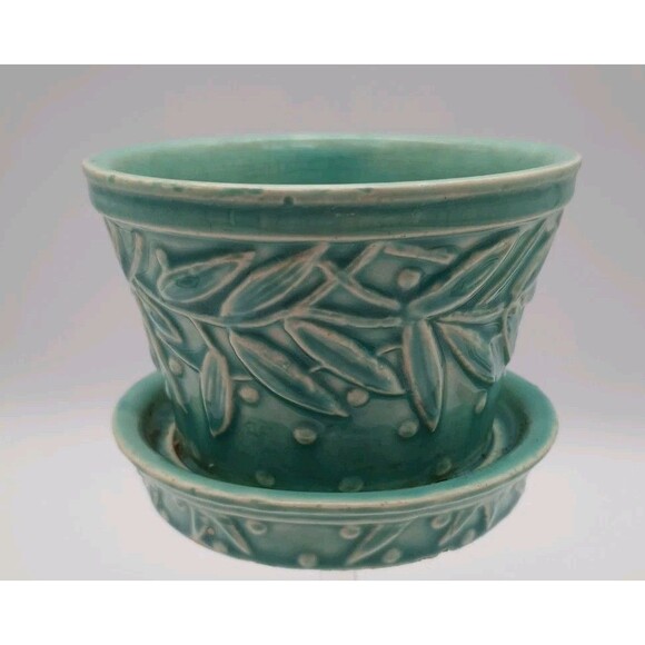 Turquoise McCoy Leaf Motif Planter Flower Pot Attached Saucer Vintage 3 1/4" T - Picture 1 of 7